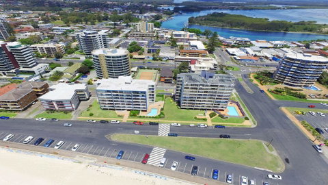 Ebbtide 38 - On The Beach! - Accommodation in Brisbane 1