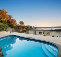 Ellerina Sea Vista Luxury Family Retreat with sauna pool amazing water views walk to beach - Accommodation in Brisbane