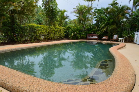 Endless Summer - Accommodation in Brisbane 0