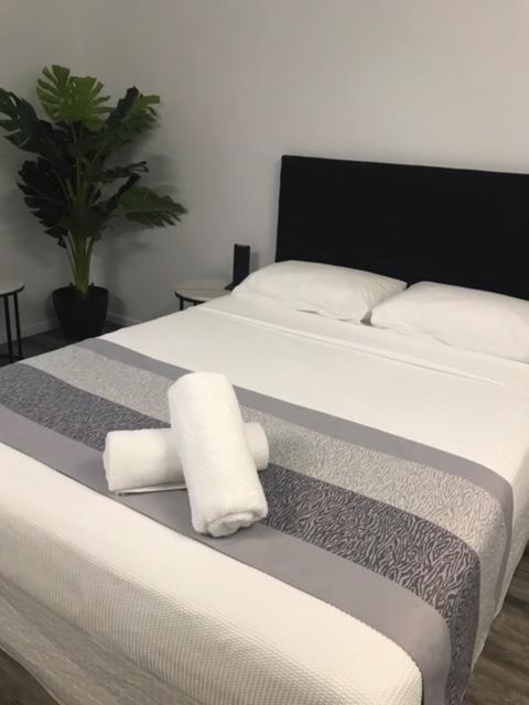 Escape On Lake - Accommodation in Brisbane 2