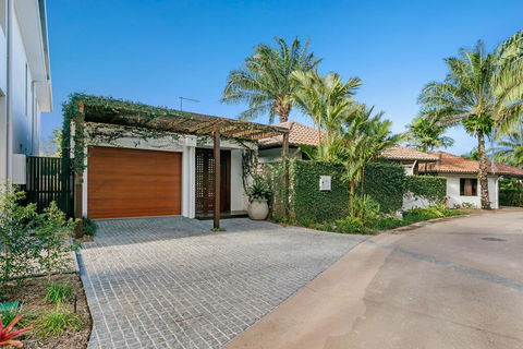 Esprit Luxury Retreat Palm Cove - Accommodation in Brisbane 3