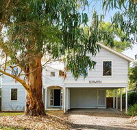EVERGREEN BEACH HOUSE - Accommodation in Brisbane