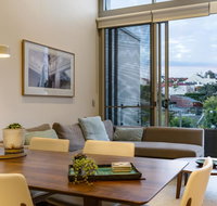 Explore Sydney from a peaceful modern apartment - Accommodation in Brisbane