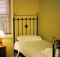 Eyre House - Accommodation in Brisbane