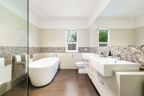 FAIRSEA RETREAT - RYE - Accommodation in Brisbane 2