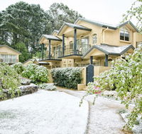 Falls Mountain Retreat Blue Mountains - Accommodation in Brisbane
