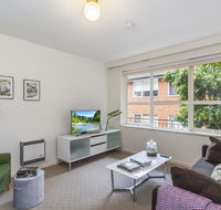 Family-friendly apartment in green Glen Iris - Accommodation in Brisbane