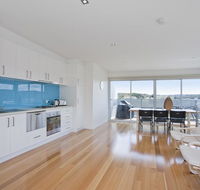 Four Kings Apartment - Deluxe 2br 3 - Accommodation in Brisbane