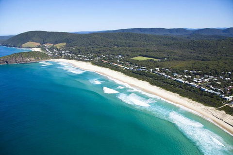 FRANGIPANI BEACH HOUSE - PET FRIENDLY 22 Belbourie Cres Boomerang Beach - Accommodation in Brisbane 1