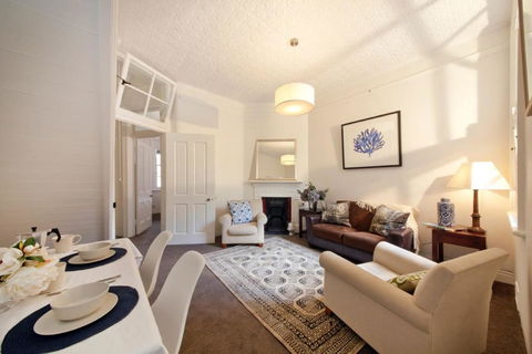 FUN TIMES In HUGE House 1 Minute To SYDNEY HARBOUR - Accommodation in Brisbane 0