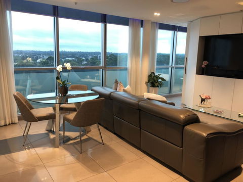 Glasshouse Apartment - At Parramatta - Accommodation in Brisbane 0