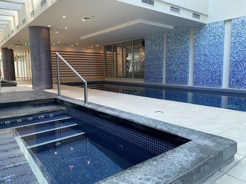 GLENELG Five Stars - Accommodation in Brisbane 1