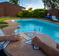 Golden Country Motel and Caravan Park - Accommodation in Brisbane