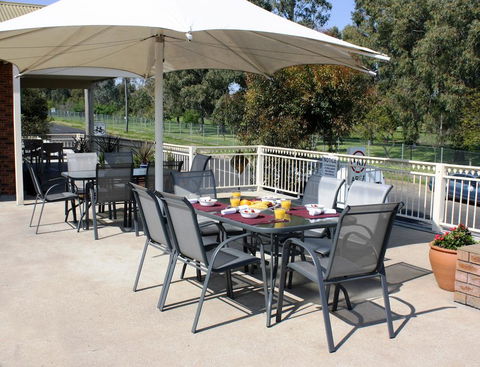 Golf Links Motel - Accommodation in Brisbane 3