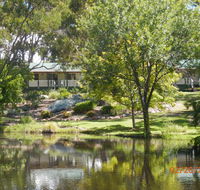 Granite Gardens Cottages  Lake Retreat - Accommodation in Brisbane