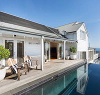 Hampton's Retreat Family friendly water views close to beach with heated pool - Accommodation in Brisbane