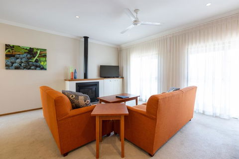 Hermitage Lodge - Accommodation in Brisbane 3