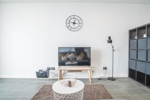 Home With Perfect Location! Close To Train&CBD - Accommodation in Brisbane 1