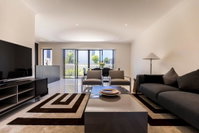 Homeplus-Escape to Modern Home in Hope Island
