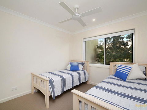 Horizons - 1/99 Ocean View Drive - Accommodation in Brisbane 3