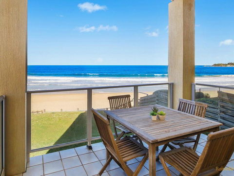Horizons - 1/99 Ocean View Drive - Accommodation in Brisbane 0
