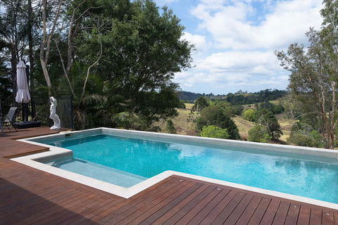 Jacaranda Cottages - Accommodation in Brisbane 1