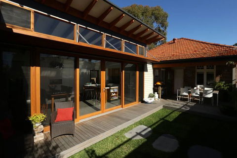 Jacaranda Garden Retreat - Accommodation in Brisbane 1