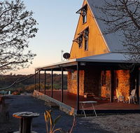 Jinji's Edge Escape - Accommodation in Brisbane