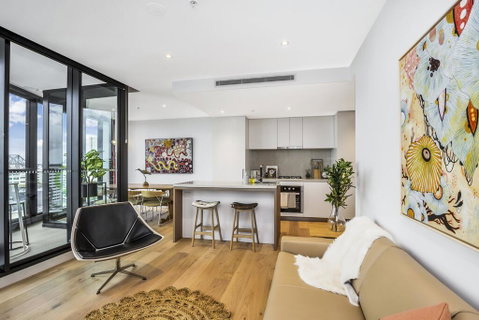KOZYGURU FORTITUDE VALLEY DESIGNER GRADE 2 BED APT FREE PARKING QFV179-1401 - Accommodation in Brisbane 0