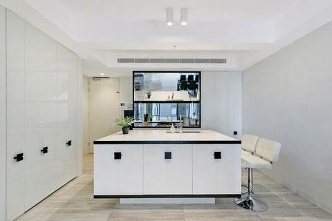 KOZYGURU HAYMARKET SYDNEY CITY VIEW 2 BED STUNNING APT NHA178-1206 - Accommodation in Brisbane 1