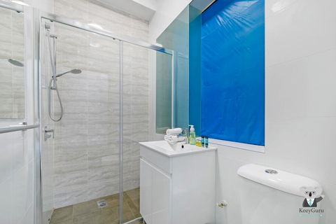 KOZYGURU Kings Cross SKY GARDEN Studio CBD - Accommodation in Brisbane 0