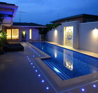 Kraimorie Large family beach house with pool superb water views pool and games room - Accommodation in Brisbane