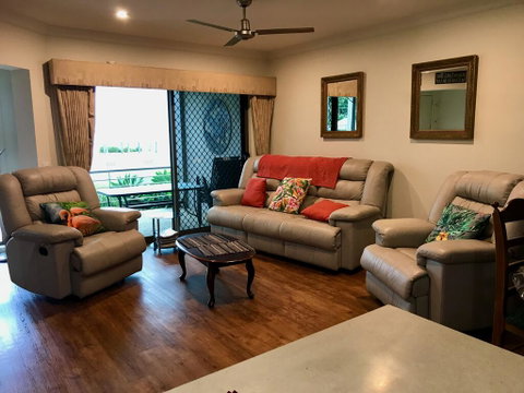 Lake Breeze - Accommodation in Brisbane 2