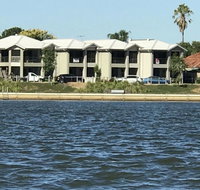 Lake Breeze - Accommodation in Brisbane