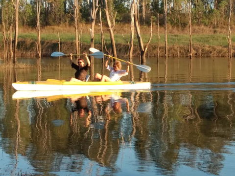 Lake Tinaroo Waterfrontage - Accommodation in Brisbane 3