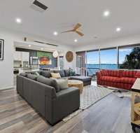 Lakeside Landing - Waterfront - Accommodation in Brisbane