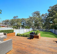 Lakeside Luxury - 13 Lake Street - Accommodation in Brisbane