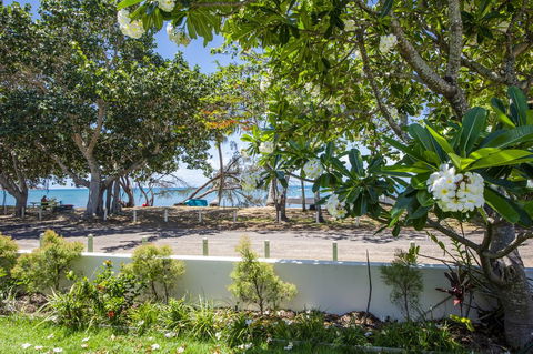 Lei Lo - Accommodation in Brisbane 0