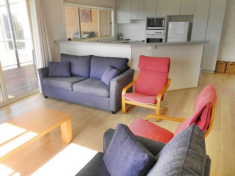 LIFE'S A BEACH - Accommodation in Brisbane 1