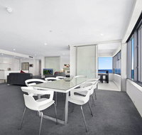 Luxury 3 Bedroom in heart of Surfers Paradise - Accommodation in Brisbane