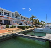 Luxury Canal Vista - Accommodation in Brisbane