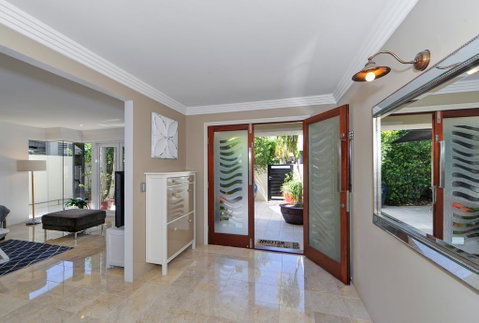 Magic On Main - Accommodation in Brisbane 1