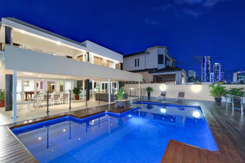 Magic On Main - Accommodation in Brisbane 0