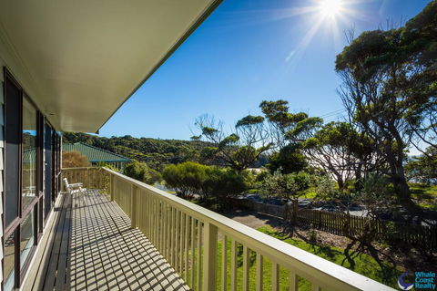 Magical Mystery Bay Road - Accommodation in Brisbane 3