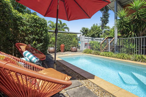 MANDALAY ESCAPE, SECLUSION & SERENITY WITH A POOL - Accommodation in Brisbane 3
