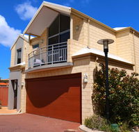 MANDURAH on the TERRACE - Accommodation in Brisbane