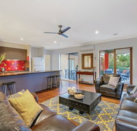Manna Gums - Accommodation in Brisbane