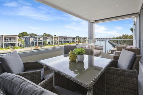 MARINA VIEW - Accommodation in Brisbane 1