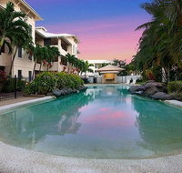Marina View Apartment - Walk to the Strand - Accommodation in Brisbane