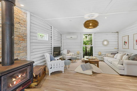 MARTHA COTTAGE - MT MARTHA - Accommodation in Brisbane 0